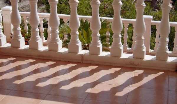 Pose de carrelage sur terrasse à Mende